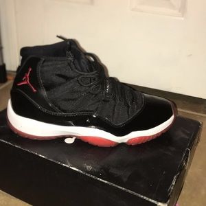 Jordan 11 bread (2012) edition never worn
